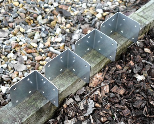 Corner timber railway sleeper - corner,